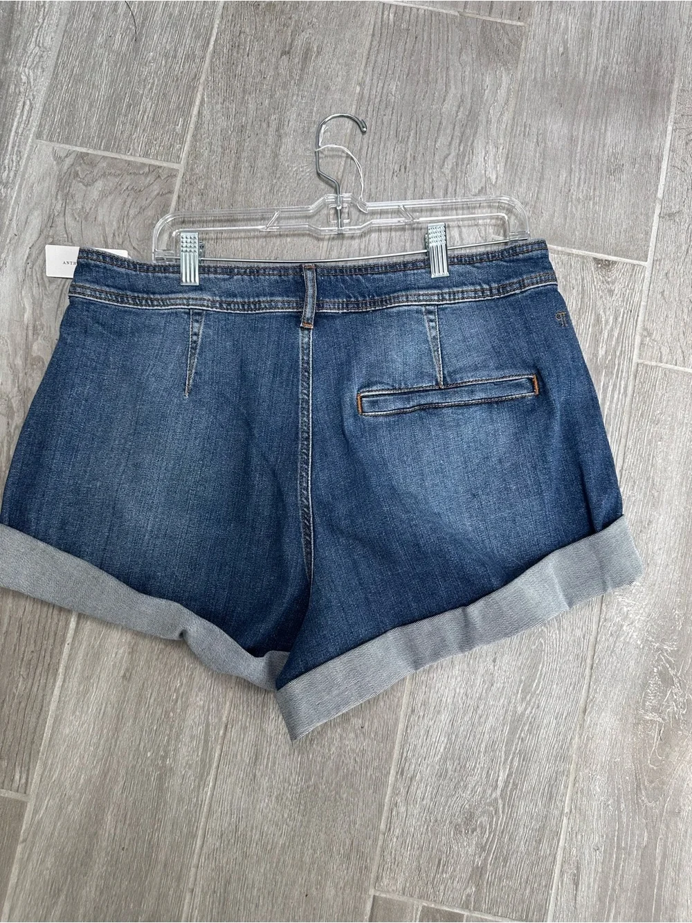 NWT Pilcro for Anthropologie Mid Wash Rolled Cuff Denim Shorts Size 31 - Picture 2 of 4